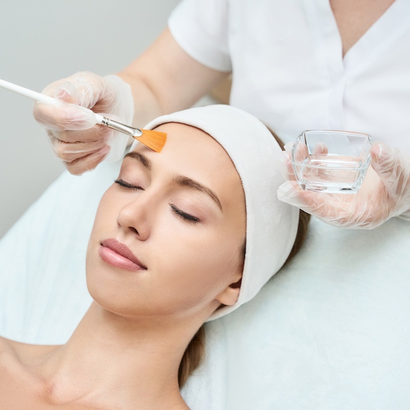 woman receiving hydrafacial treatment